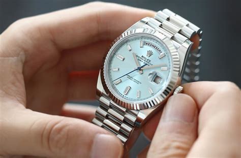 how to wind a rolex|watch winder setting for rolex.